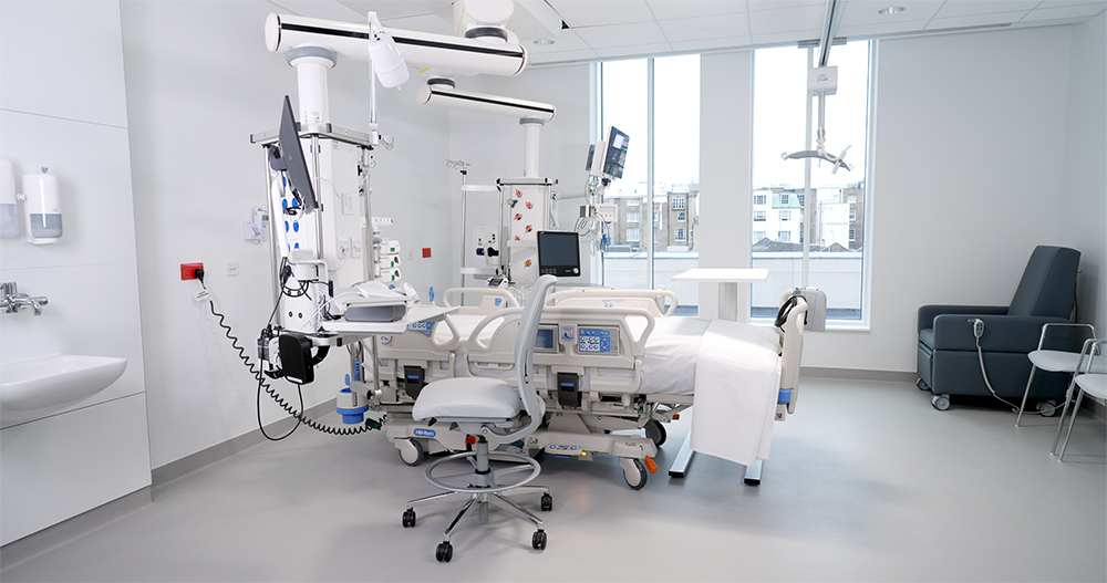 Intensive care unit at Cleveland Clinic London Hospital
